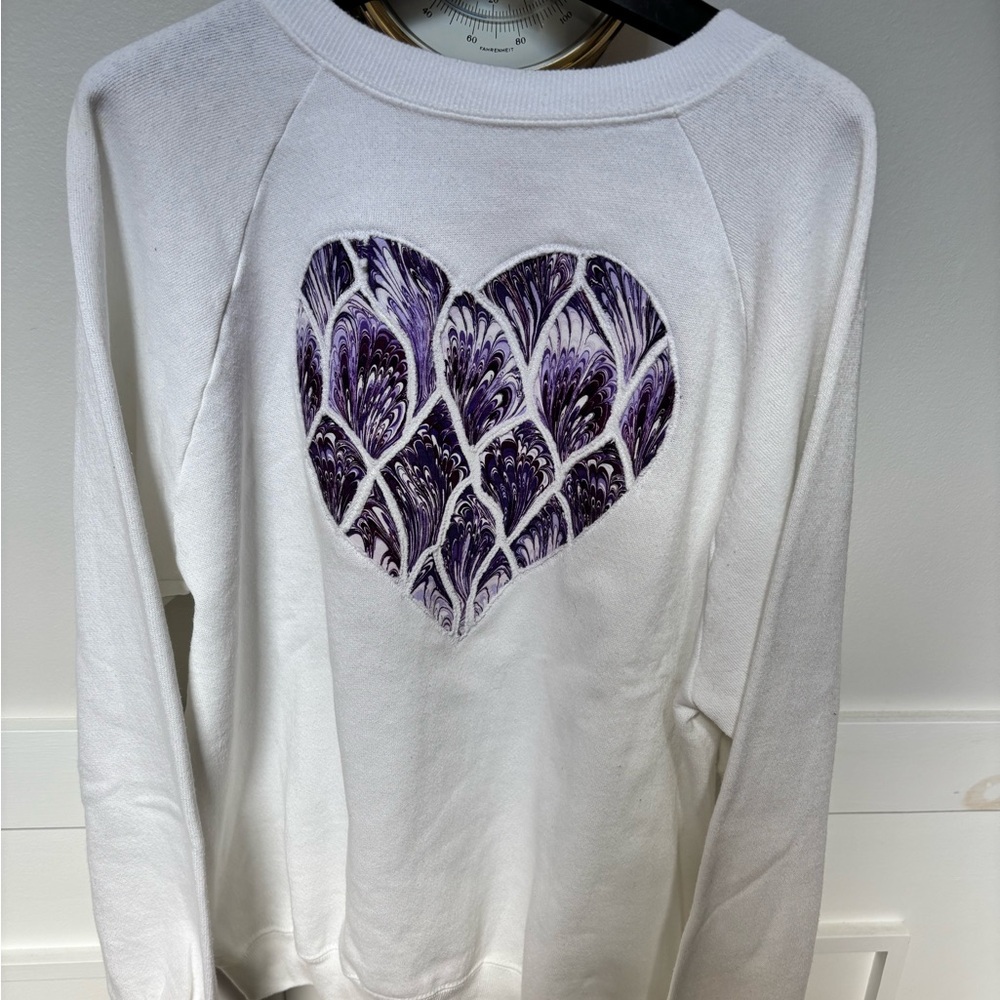 Haynes Her Way VTG White Sweater with Purple Heart Design